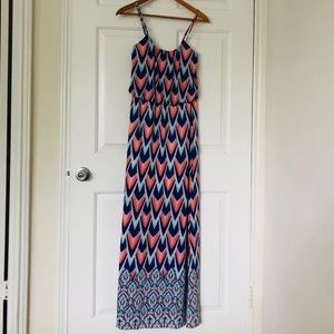 📦Francesca’s Blue & Coral Patterned Maxi Dress